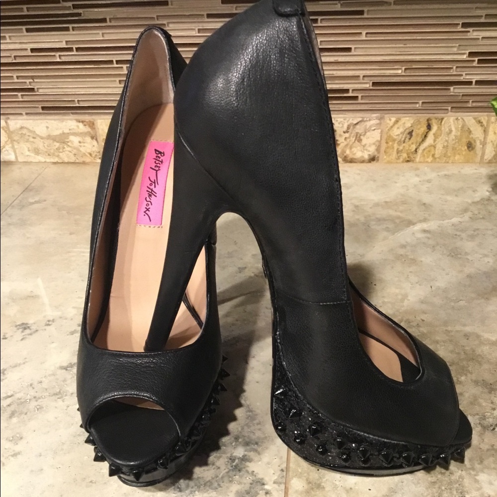 Betsey Johnson Leather Spike pumps Sz.6
